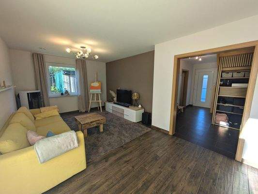 Gemütliches Wohnzimmer mit Kaminofen