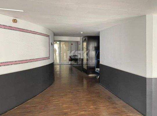 Eingang von der Lobby - Entrance from the lobby