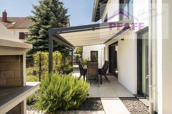 Terrasse mit Markise