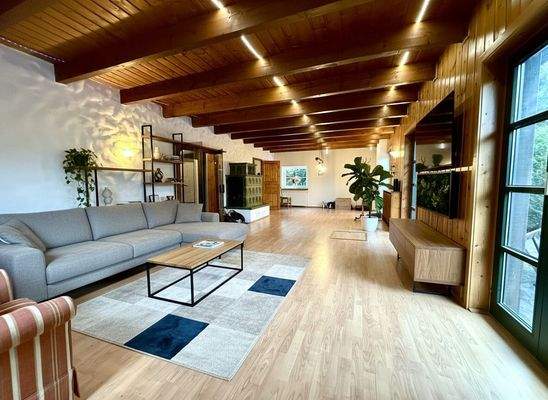 Wohnzimmer virtuell möbliert