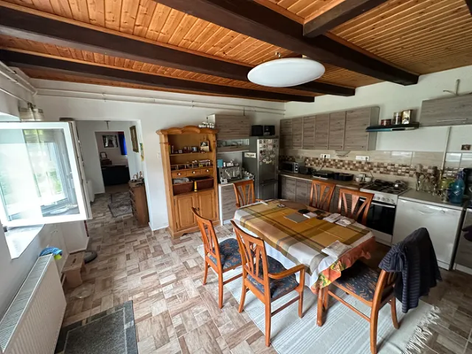 elado-csaladi-haz-szokedencs-96857086-t1.jpg
