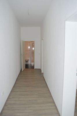 Bismarckstraße 129_EG links hinten.JPG