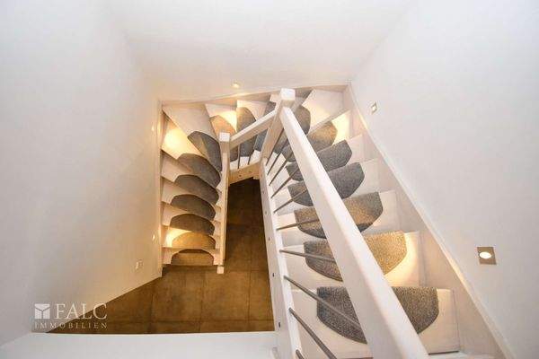 Treppe zum Dachgeschoss