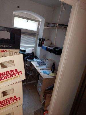 Pizza-Rest.Lager Büro