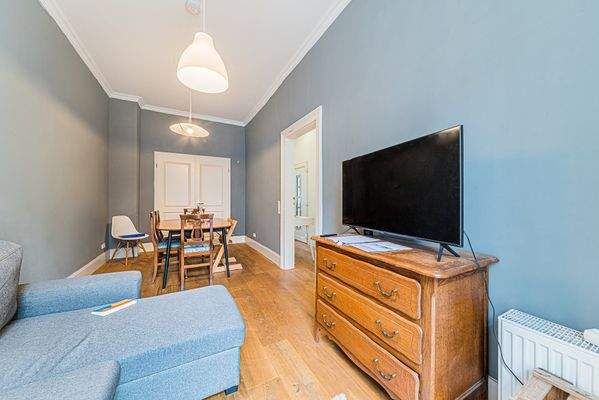 2. Schlafzimmer/Esszimmer1