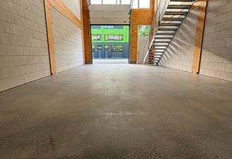 Erdgeschoss_Tor offen.jpeg