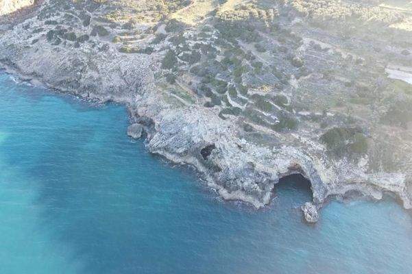 Kreta - Plaka: Meeresfront Baugrundstück mit Baugenehmigung zu verkaufen
