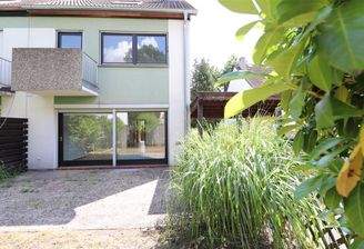 Westgarten mit Terrasse