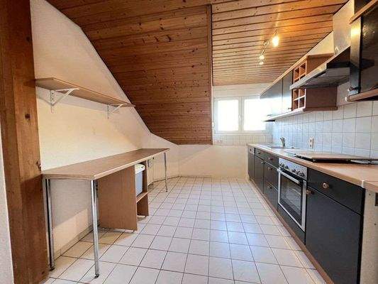 Küche mit Einbauküche