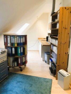 Büro mit vorhandenen Küchenanschlüssen (Wohneinheit Vorderhaus)