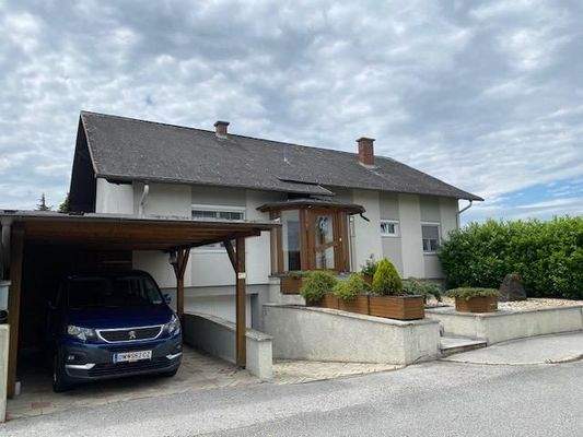 Seitliche Vorderansicht