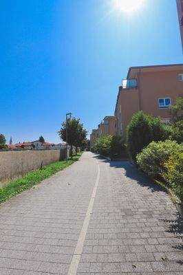 Zugangsweg zur Anlage