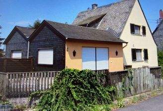 Vordere Ansicht mit Wintergarten