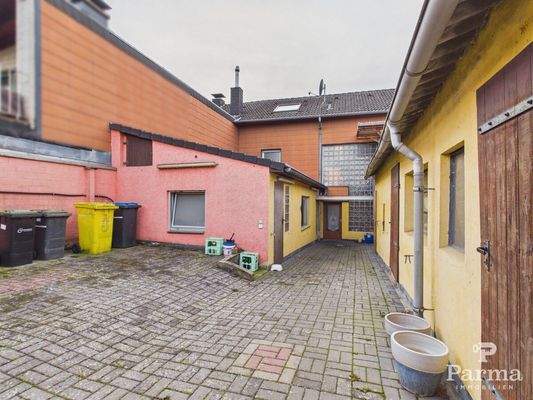 Rückansicht des Hauses/Hofbereich