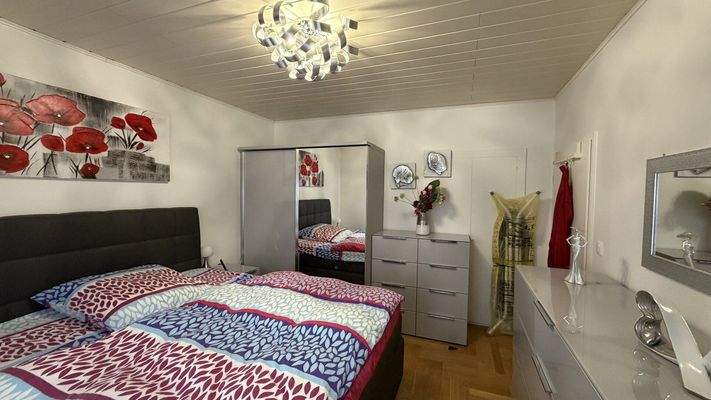 10 EG Schlafzimmer 2