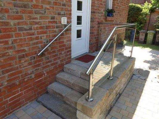 Seitenansicht/Eingang Anbau