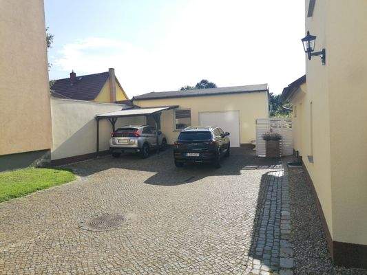 9 Carport & Garage.jpg