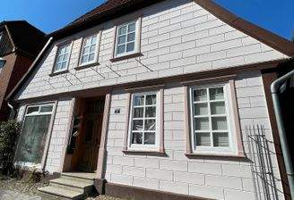 Ansicht Haus von der Straße.jpg