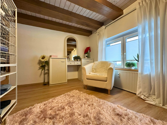 Garderobenzimmer Hauptwohnung Obergeschoss