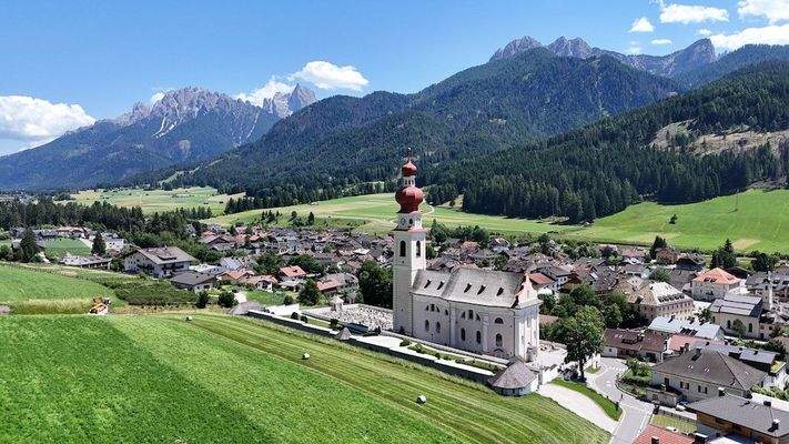 Niederdorf_Genehmigtes Projekt_7 freie Wohnungen_Konventionelle_Visionen_Umsetzungsmöglichkeiten_Rauminhalt