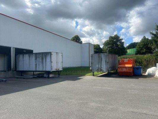 Warenannahme - Warenausgabe