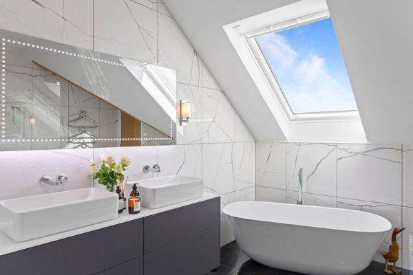 1 der 4 Tageslichtbäder