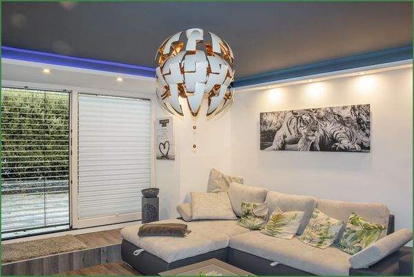 Schlaf- Wohnraum im Untergeschoss