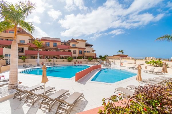 Wunderschöne Wohnung mit großer Terrasse in der exklusiven Gegend von El Duque, Costa Adeje.