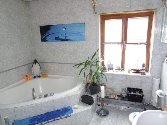 Badezimmer WO1 1.OG+DG re.JPG