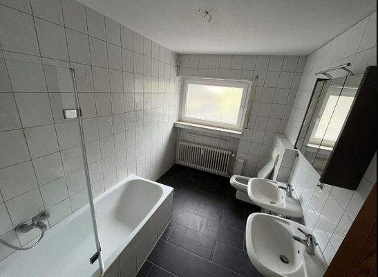 Badezimmer mit Badewanne