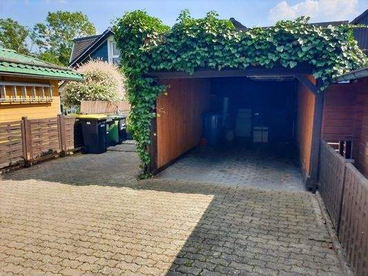 Carport mit Rollladentor