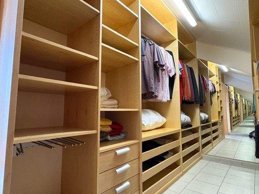 das hat System, Ankleide mit viel Platz