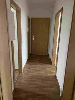 Blick vom Wohnzimmer in den Flur