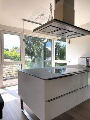 Küche - Verbessert - (KI generiert)