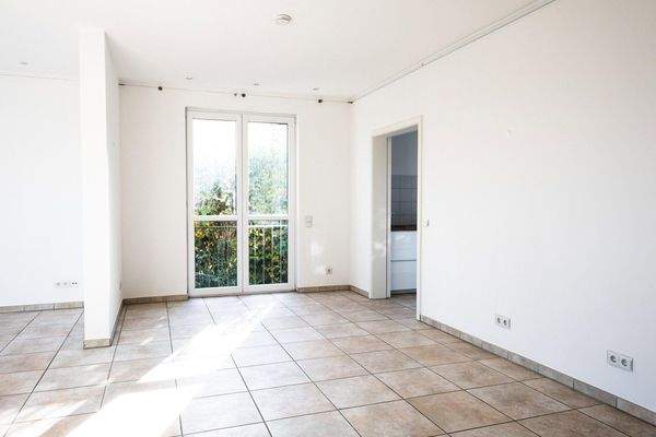 Esszimmer mit Eingang Küche