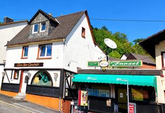 Einfamilienhaus mit Gaststätte 
