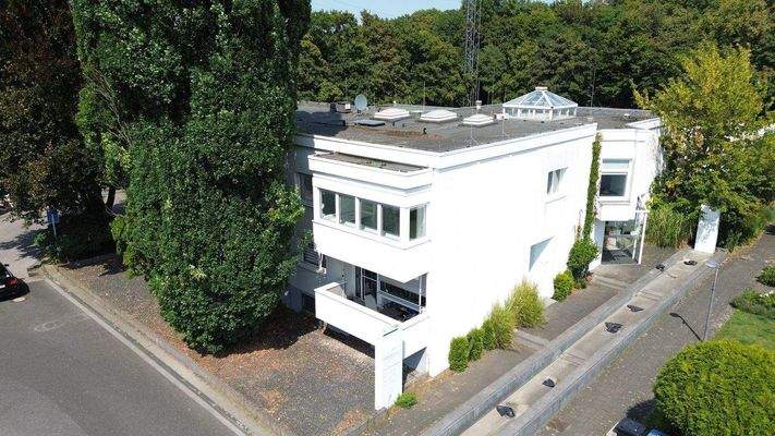 Zugang wohnen + Büro Drohne.jpg