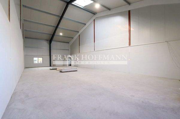 M2423P Hallenansicht 2