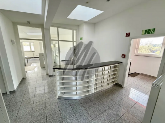 INFOS UNTER: 06171-586000