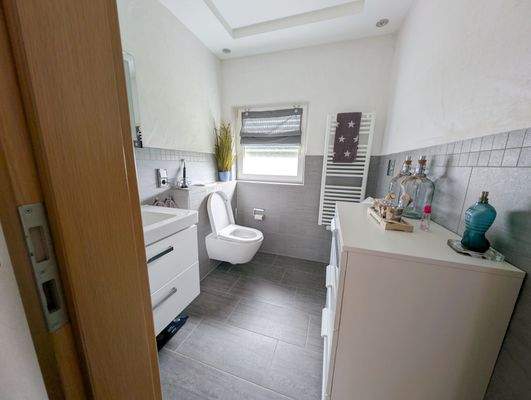 Gästebad Erdgeschoss.jpg