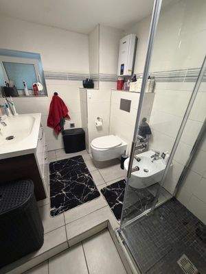 Bad_Dusche-WC im Obergeschoss.jpeg