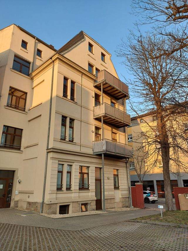 Helle 2-Raum-Dachgeschosswohnung mit großzügigem Wohnbereich - Foto 4