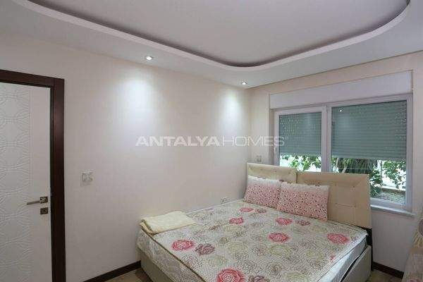 1-Bedroom Furnished Flat Near the Sea in Antalya Konyaalti