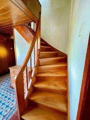 Innen_EG_Diele_Treppe ins 1. OG.jpeg