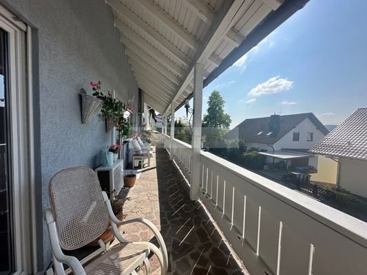 Balkon mit Zugang zum Schlafzimmer, Wohnzimmer und Kinderzimmer