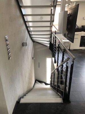 Treppe IV EG- OG Eigentümerwohnung