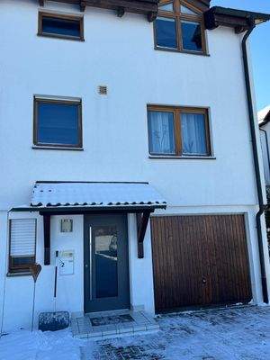 Eingang von der Straße.jpeg