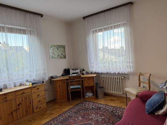 Arbeits- /Gästezimmer