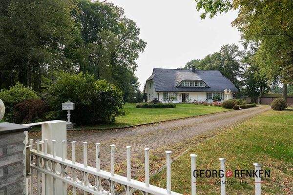großzügiges Einfamilienhaus in Karlshöfen