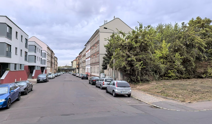 Zweenfurter Straße mit Eckgrundstück